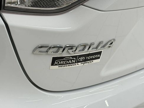 Used 2024 Toyota Corolla LE FWD image 28