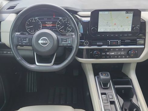 Used 2022 Nissan Pathfinder SL w/ SL Premium Package FWD image 24