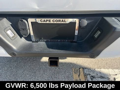 Used 2018 Ford F150 XLT w/ Equipment Group 302A Luxury AWD/4WD image 9