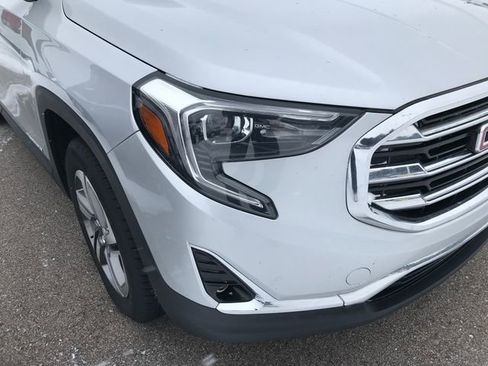Used 2019 GMC Terrain SLT w/ Preferred Package image 2