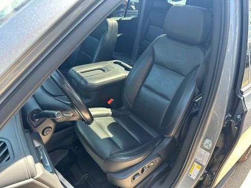 Used 2021 Chevrolet Tahoe LT w/ LT Signature Package AWD/4WD image 9