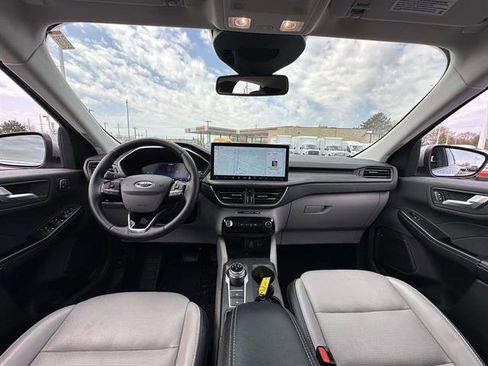Used 2024 Ford Escape Platinum AWD/4WD image 13