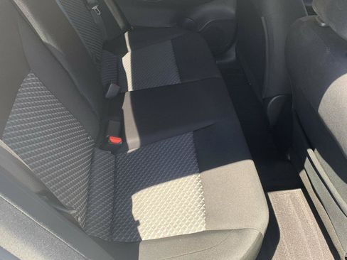 Used 2022 Nissan Versa S FWD image 16