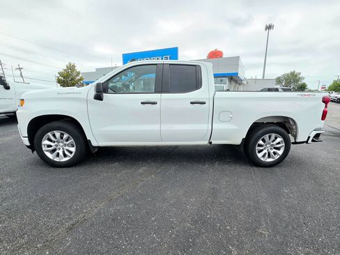 Used 2022 Chevrolet Silverado 1500 Custom AWD/4WD image 3