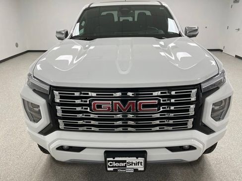 Used 2023 GMC Canyon Denali AWD/4WD image 3