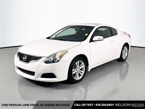 Used 2012 Nissan Altima 2.5 S w/ 2.5S Premium Pkg FWD image 1