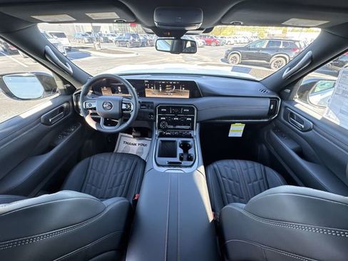 New 2026 Nissan Armada PRO-4X w/ Captain's Chari Seat Package AWD/4WD image 21