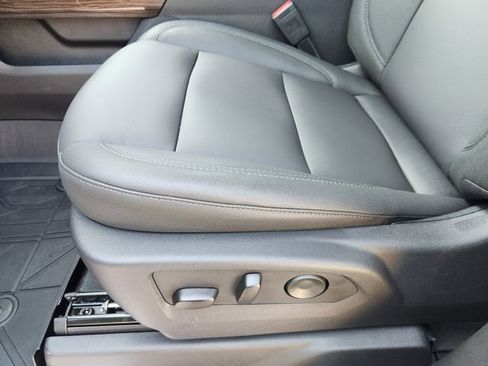 New 2026 Chevrolet Silverado 1500 LT w/ Leather Package RWD image 24