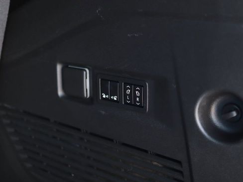 Used 2021 GMC Yukon Denali image 33