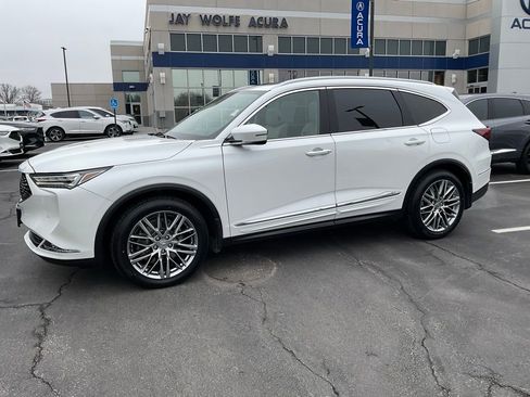 Used 2022 Acura MDX SH-AWD w/ Advance Package image 4
