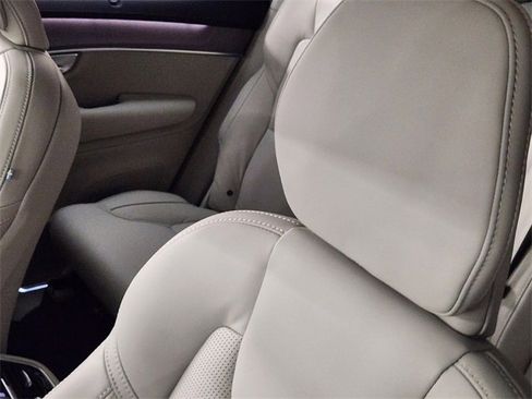 New 2026 Volvo XC90 T8 Ultra w/ Protection Package Premier image 15