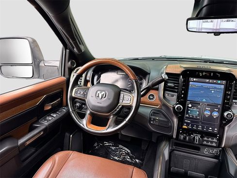 Used 2024 RAM 3500 Limited w/ Safety Group image 24