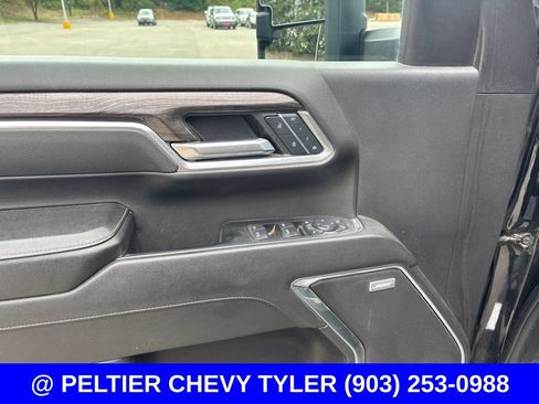 Used 2025 Chevrolet Silverado 2500 LTZ w/ Z71 Chrome Sport Edition AWD/4WD image 16