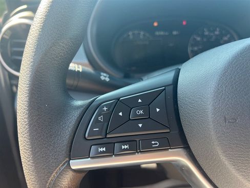 Used 2021 Nissan Kicks SV FWD image 31