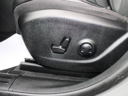 Used 2023 Jeep Cherokee Altitude Lux image 30