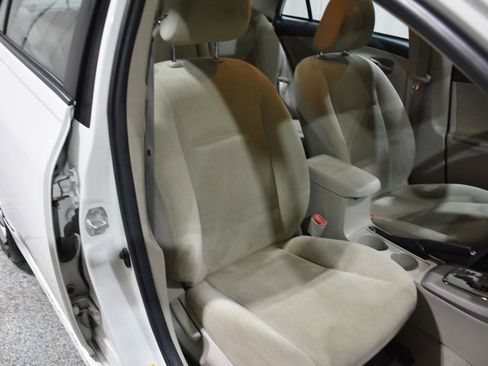 Used 2012 Toyota Corolla LE FWD image 16