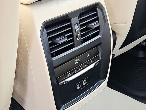 Certified 2025 BMW 330i xDrive Sedan w/ Premium Package image 11