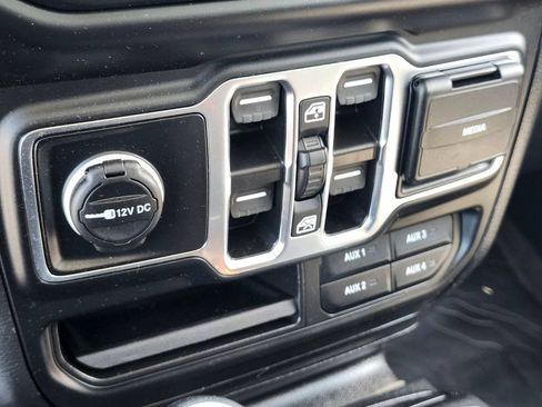 Used 2022 Jeep Wrangler Unlimited Sport AWD/4WD image 22