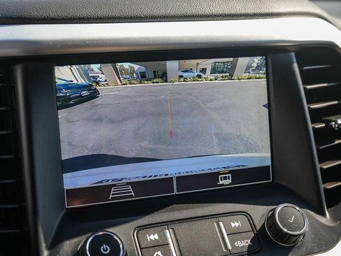 Used 2020 GMC Acadia SLE w/ Driver Convenience Package AWD/4WD image 23