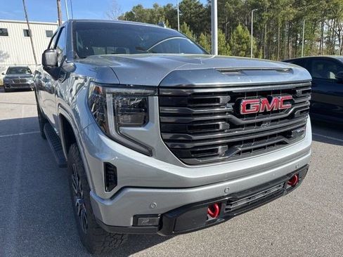 Used 2024 GMC Sierra 1500 AT4 w/ Technology Package image 5
