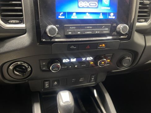 Used 2023 Nissan Frontier SV AWD/4WD image 10