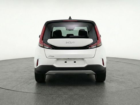 Used 2025 Kia Soul LX w/ LX Technology Package FWD image 7