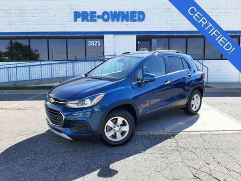 Certified 2019 Chevrolet Trax LT w/ Driver Confidence Package AWD/4WD image 1