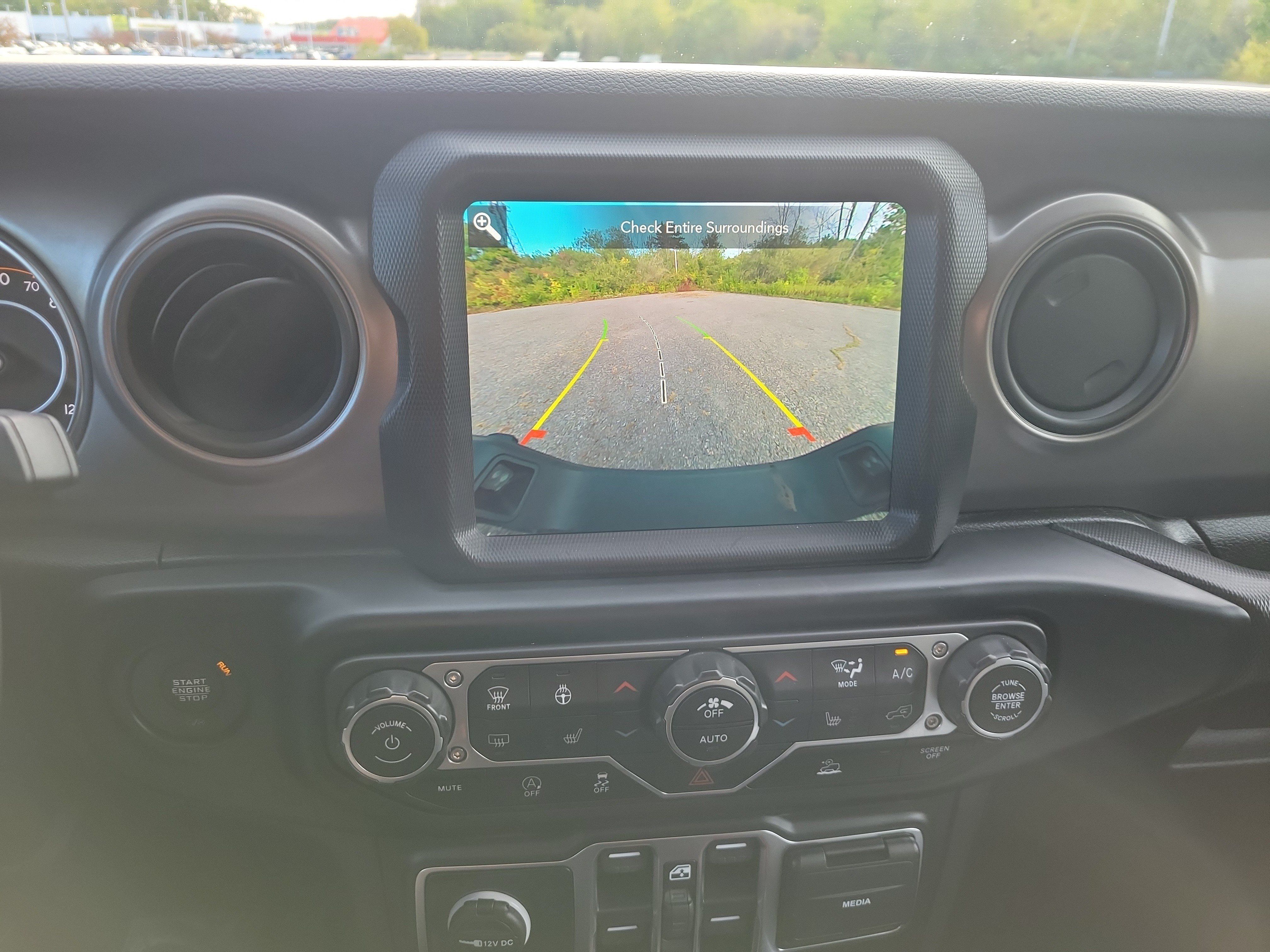 Used 2023 Jeep Gladiator Sport AWD/4WD image 26
