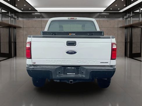 Used 2016 Ford F250 XL w/ Power Equipment Group image 4