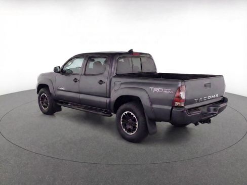 Used 2025 Toyota Tacoma TRD Off-Road image 6