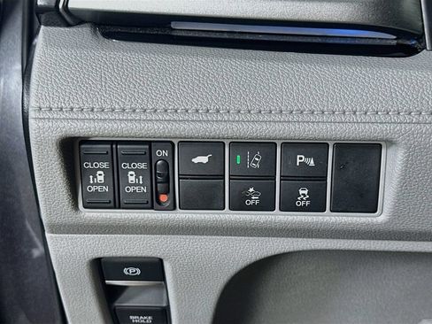 Used 2018 Honda Odyssey Elite image 23