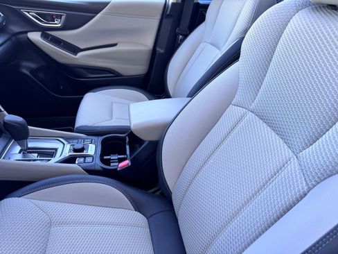 Used 2022 Subaru Forester Premium image 19