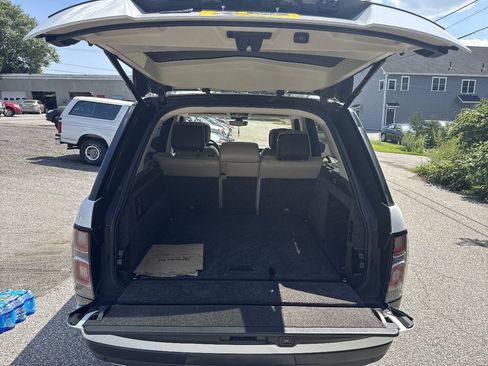 Used 2018 Land Rover Range Rover HSE AWD/4WD image 14