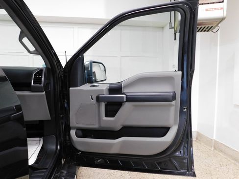 Used 2015 Ford F150 XLT w/ Trailer Tow Package image 84