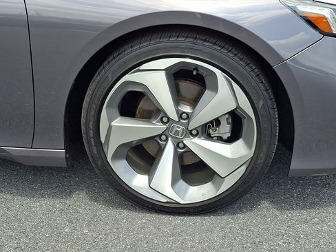 Used 2019 Honda Accord Touring image 8