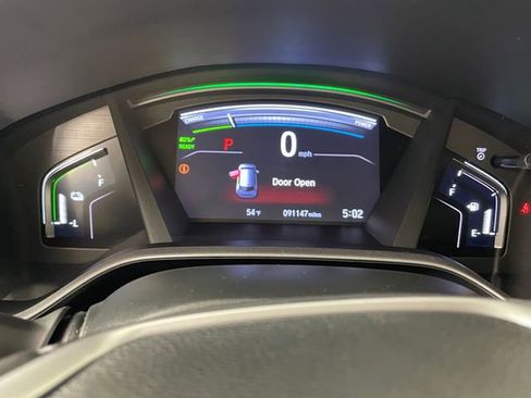 Used 2020 Honda CR-V Touring image 5