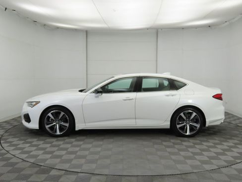 Used 2025 Acura TLX w/ Technology Package image 9