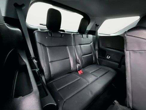 Used 2023 Ford Explorer XLT w/ Equipment Group 202A image 23