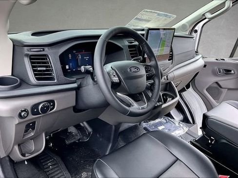 New 2026 Ford Transit 250 148 Medium Roof RWD image 4