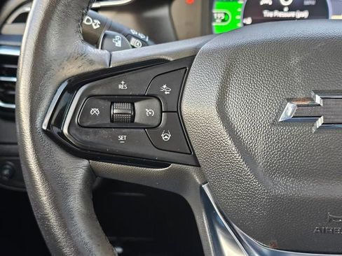 Certified 2023 Chevrolet Bolt EUV Premier w/ Sun & Sound Package image 31