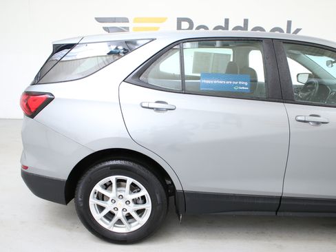 Certified 2023 Chevrolet Equinox LS FWD image 9