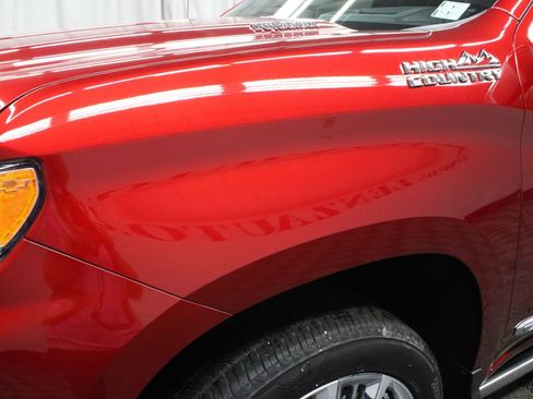 Used 2024 Chevrolet Silverado 1500 High Country w/ High Country Premium Package AWD/4WD image 54