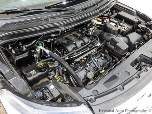 Used 2018 Ford Explorer XLT w/ Equipment Group 202A image 36