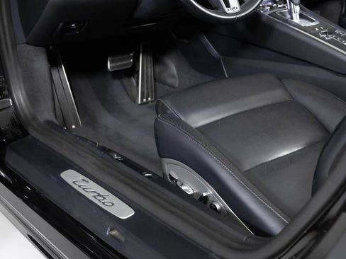 Used 2019 Porsche 911 Turbo image 28
