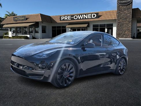 Used 2023 Tesla Model Y Performance image 3