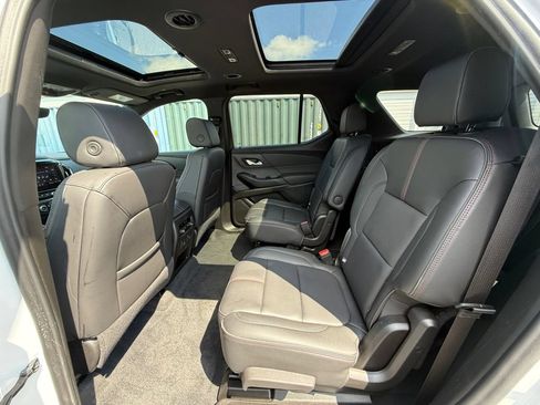 Used 2023 Chevrolet Traverse RS AWD/4WD image 26