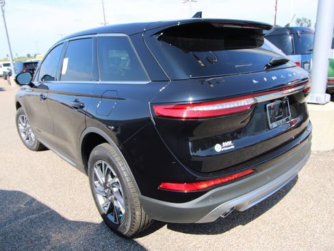Used 2025 Lincoln Corsair FWD image 6