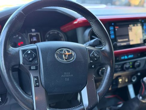 Used 2017 Toyota Tacoma TRD Pro image 23