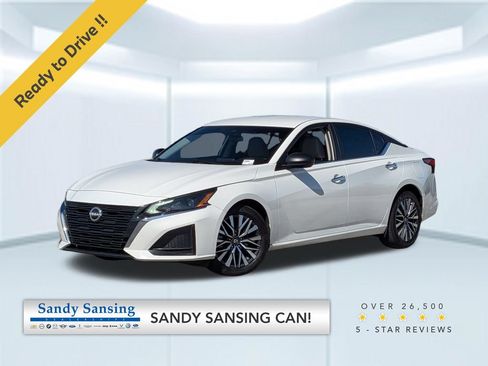 Used 2025 Nissan Altima 2.5 SV FWD image 1