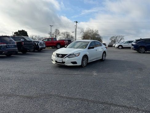 Used 2017 Nissan Altima 2.5 S w/ Power Driver Seat Package image 9